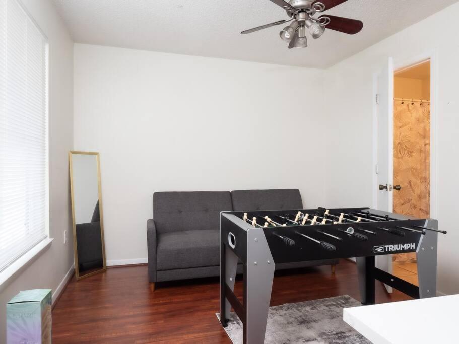 Spacious Condo Mins To Shands, University, & Downtown! ゲインズビル エクステリア 写真