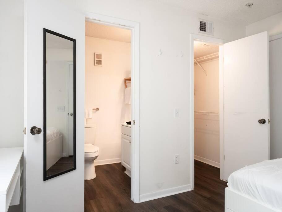 Spacious Condo Mins To Shands, University, & Downtown! ゲインズビル エクステリア 写真