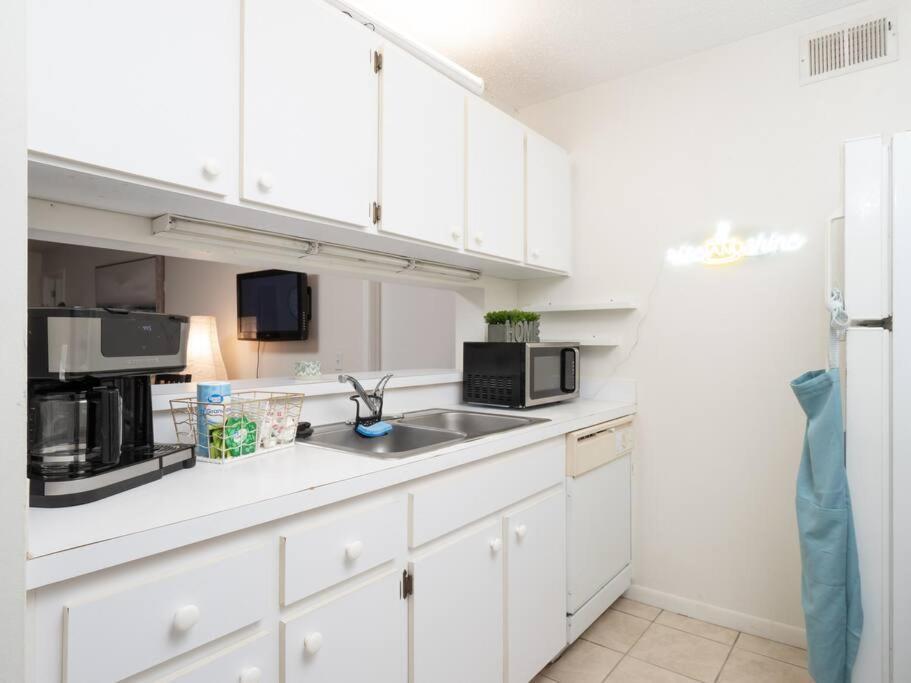 Spacious Condo Mins To Shands, University, & Downtown! ゲインズビル エクステリア 写真